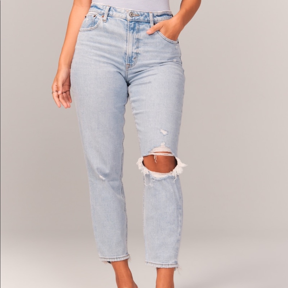 Abercrombie curve love mom jeans 25s